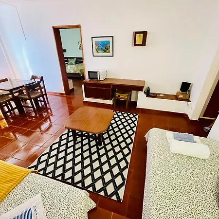 Apartment T1, Da Oura *