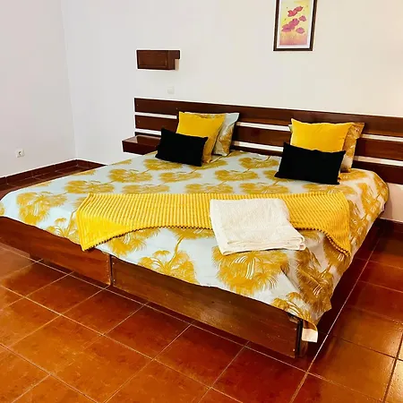 T1, Da Oura Apartamento