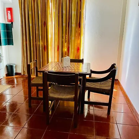 Apartment T1, Da Oura *