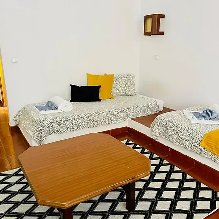 T1, Da Oura Apartment *